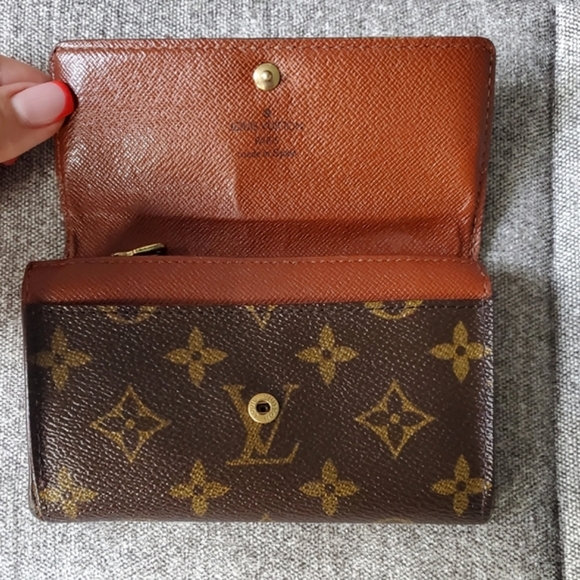 Authentic Vintage Louis Vuitton Brown Monogram Compact Bifold Wallet - Picture 3 of 14